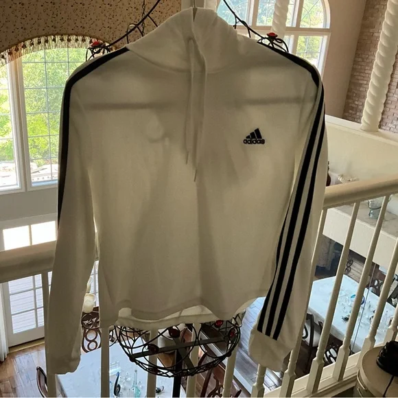 Adidas Sweatshirt - Picture 1 of 2